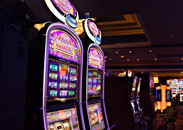 Tataan permainan blackjack live dengan dealer berbahasa Indonesia